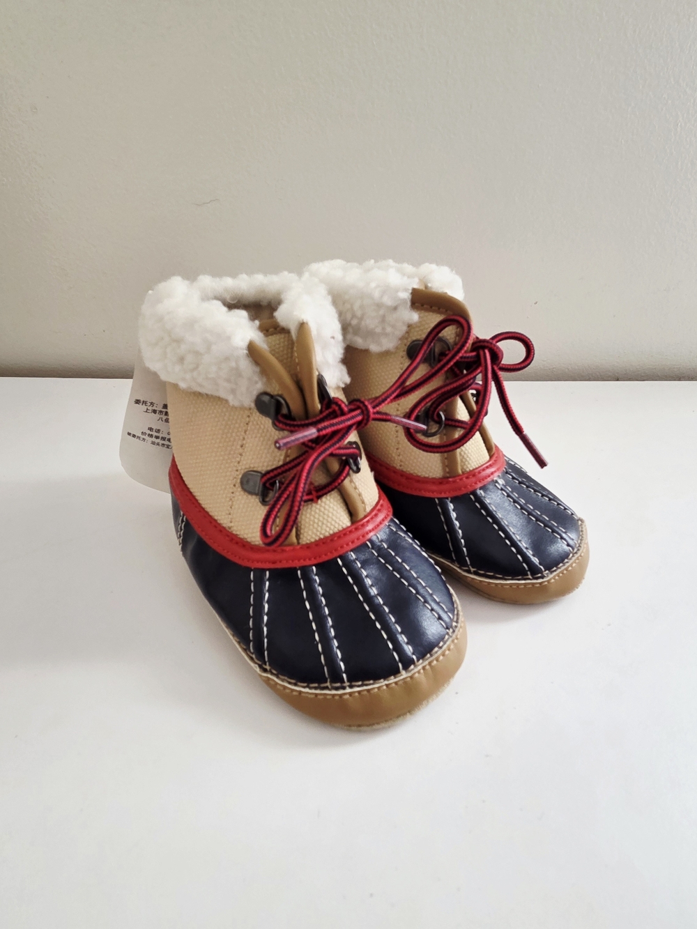GAP Toddler Winter Duck Boots in Black, Tan and Red